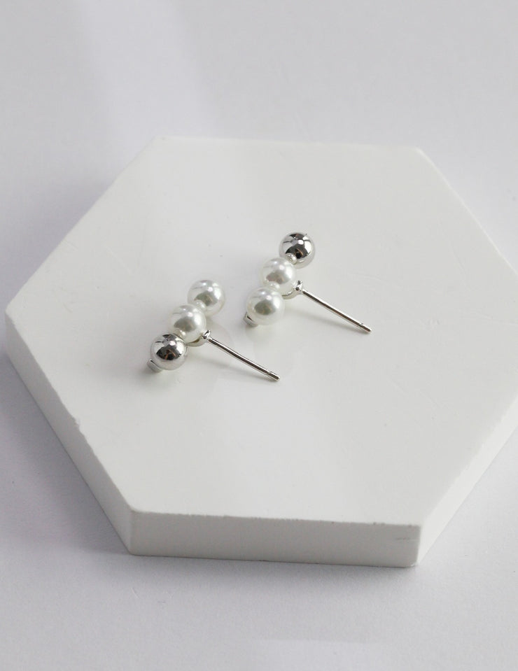 Sterling silver pearl earrings